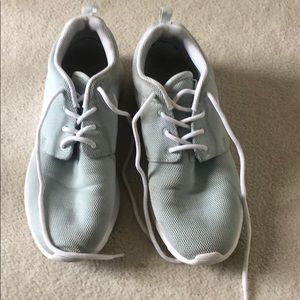 Nike roshes-grey blue color